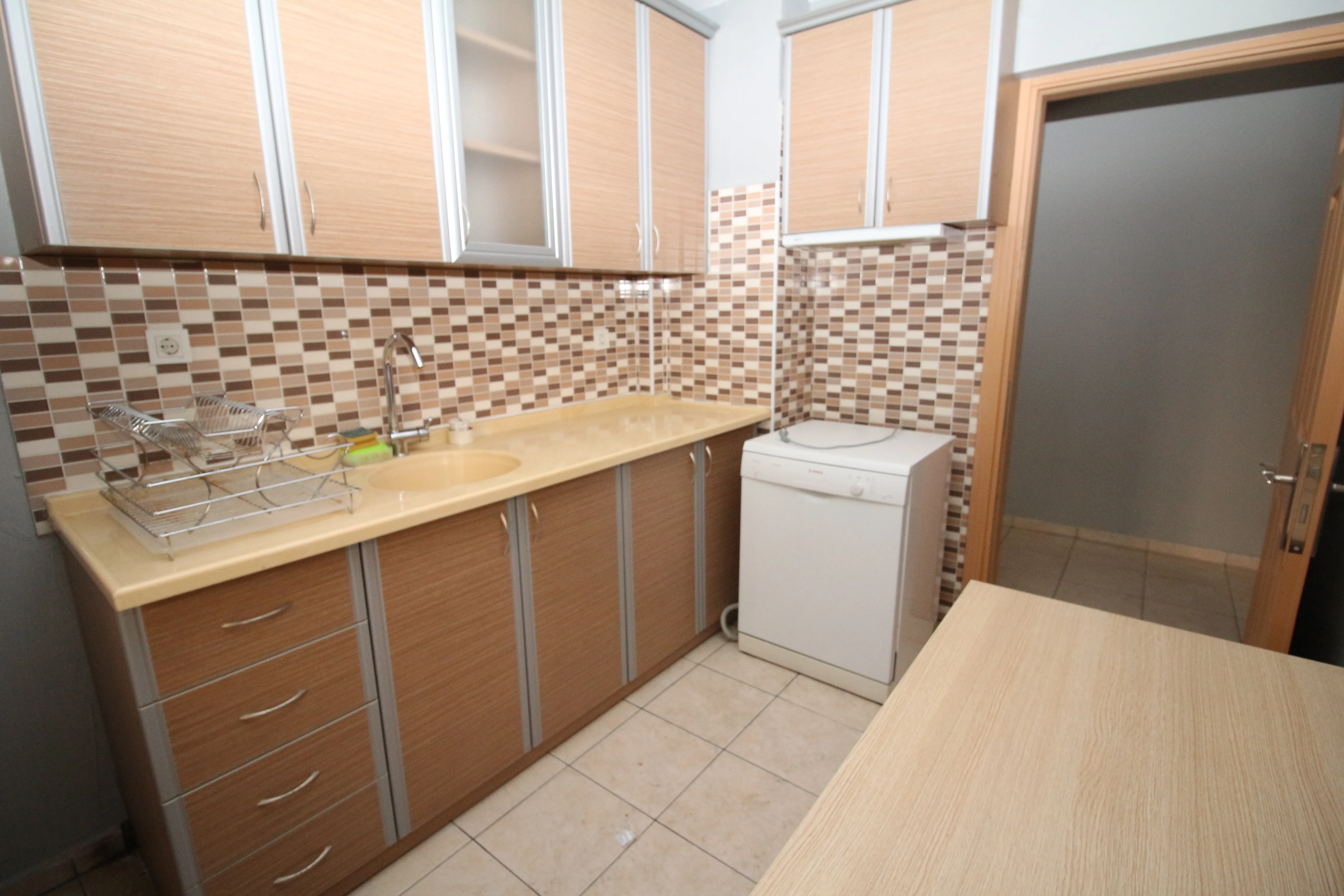 Esenyalı Mah. Göztepe Metro Yakını Yüksek Giriş 3+1