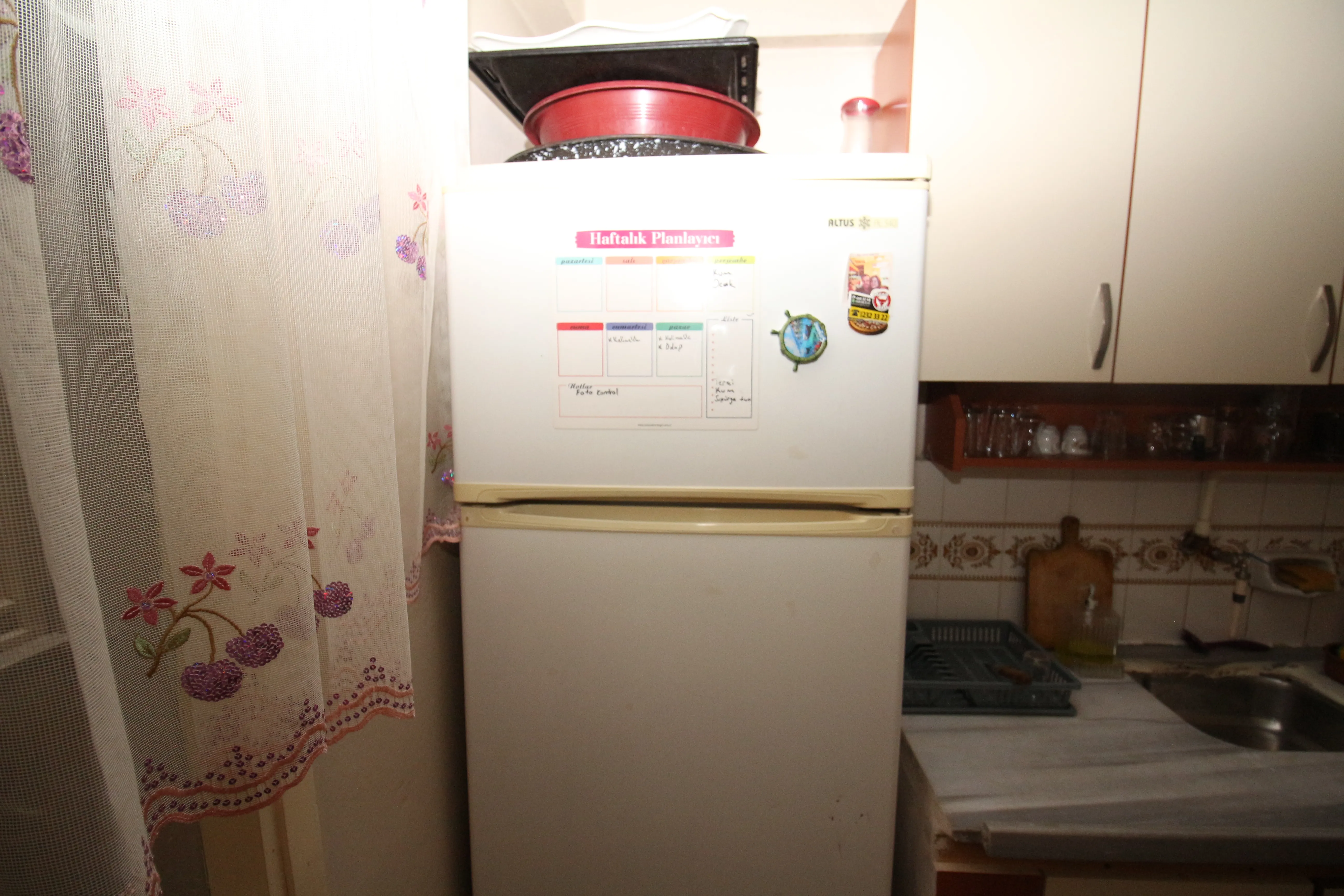 Yeşilyurt Yıldız Caddesinde Eşyalı Doğalgazlı 2+1