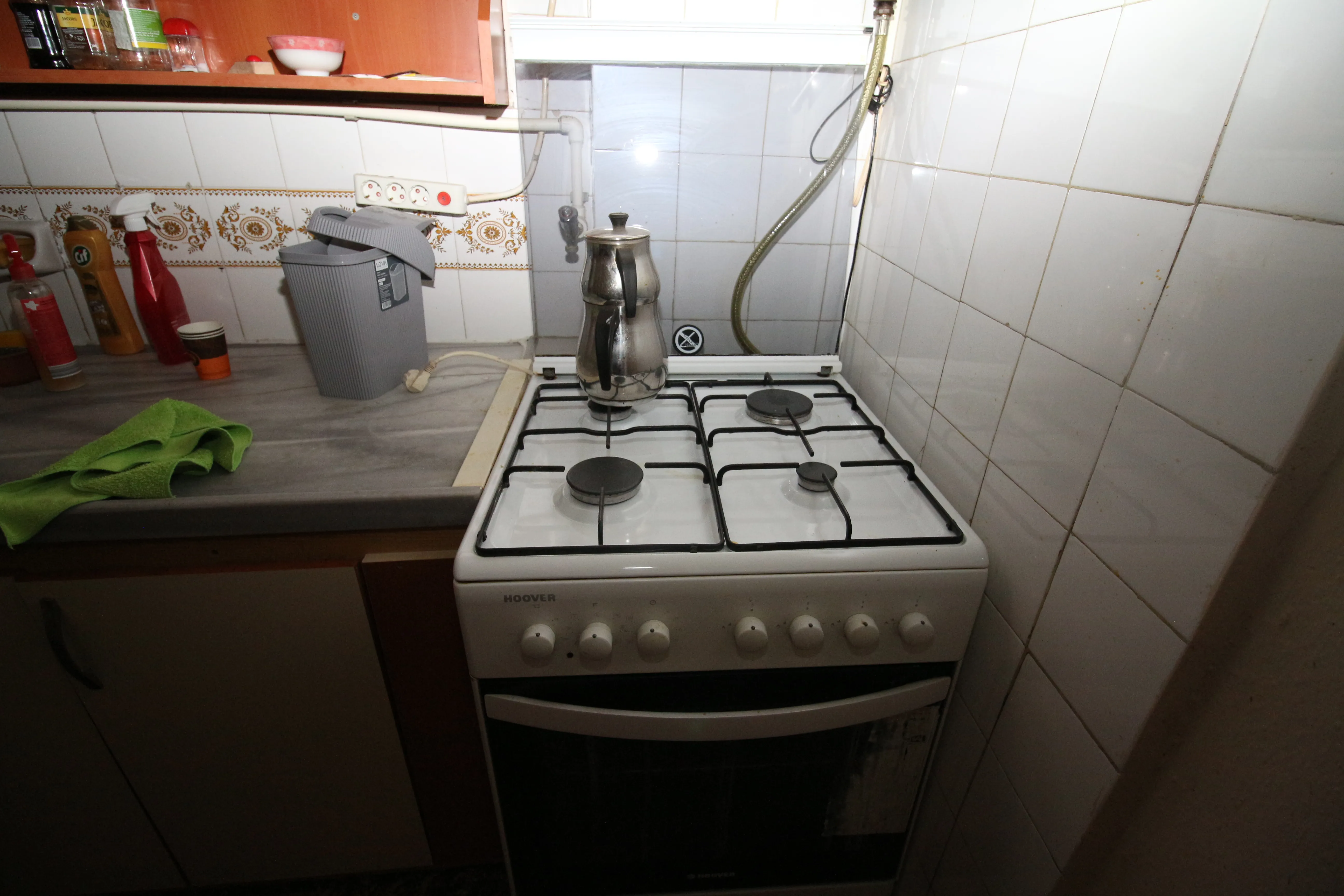 Yeşilyurt Yıldız Caddesinde Eşyalı Doğalgazlı 2+1