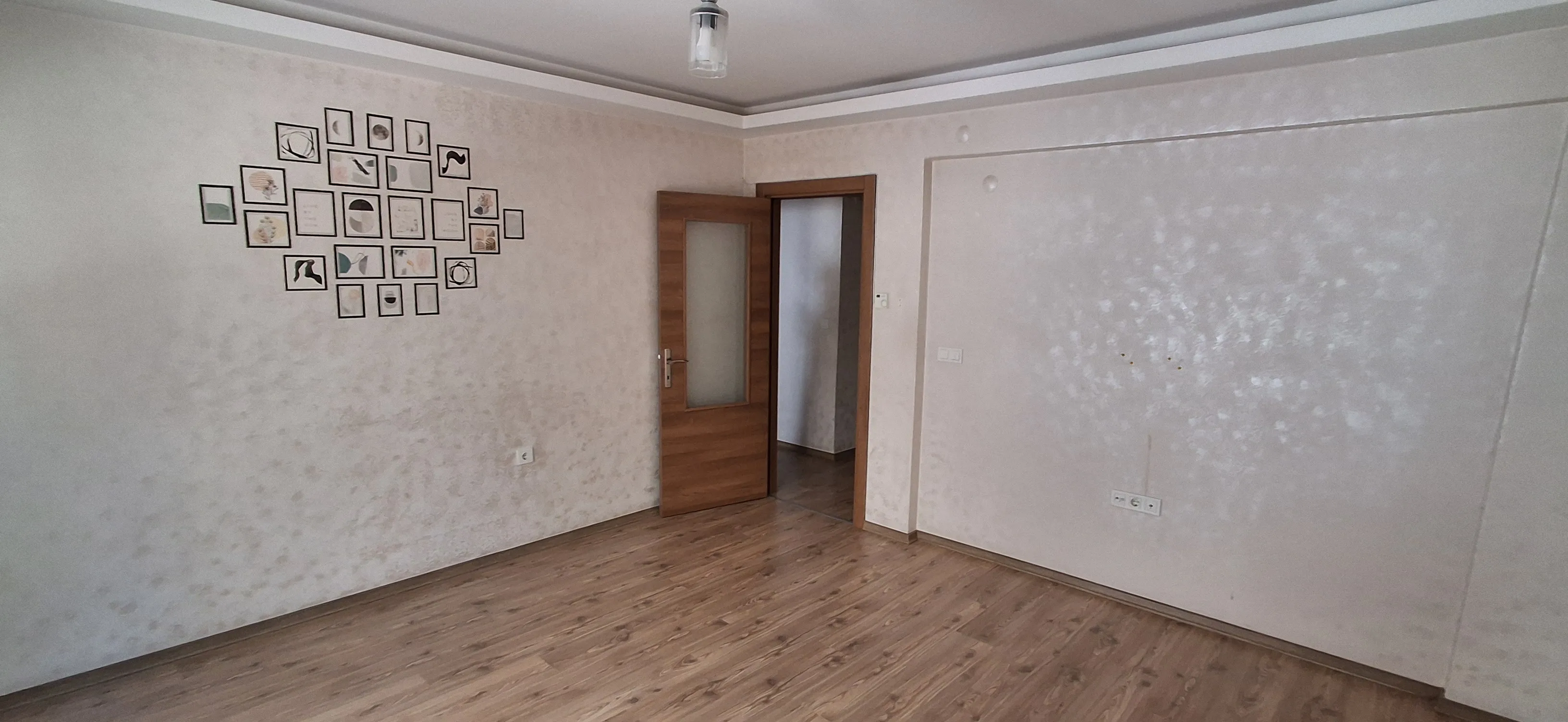 Selvili Mah. Genç Binada Otoparklı Doğalgazlı 2+1