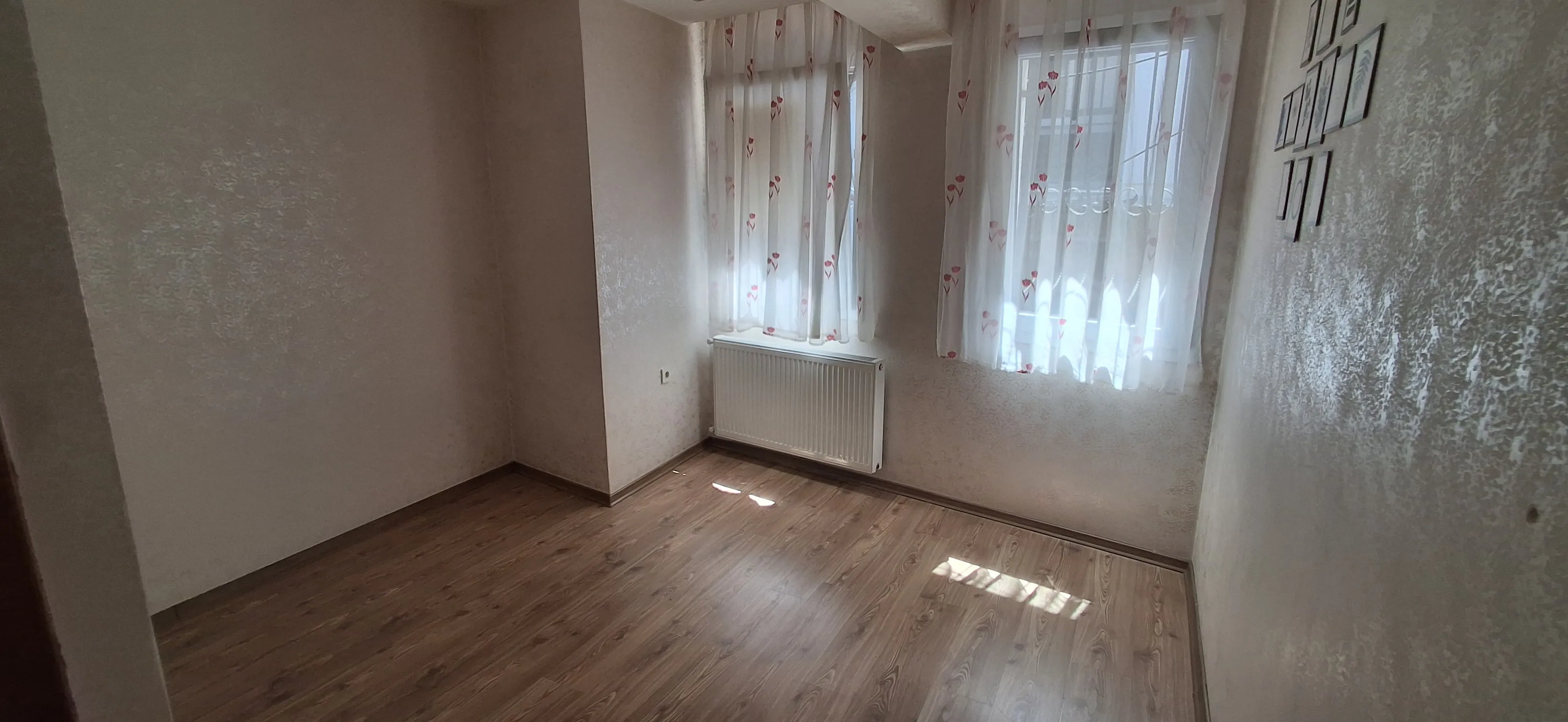 Selvili Mah. Genç Binada Otoparklı Doğalgazlı 2+1