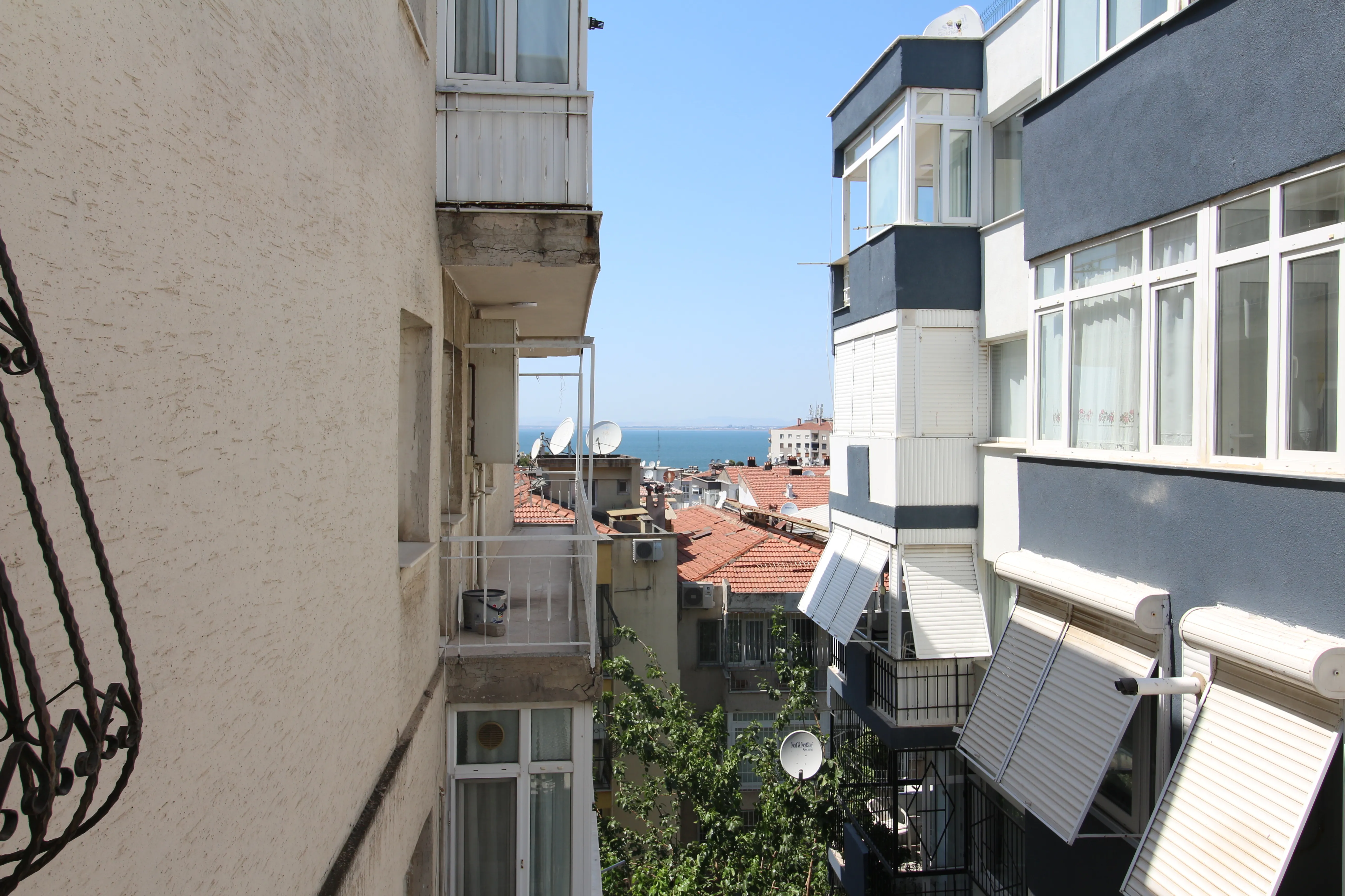 Esenyalı Mah. Göztepe Metro Yakını Bakımlı 3+1