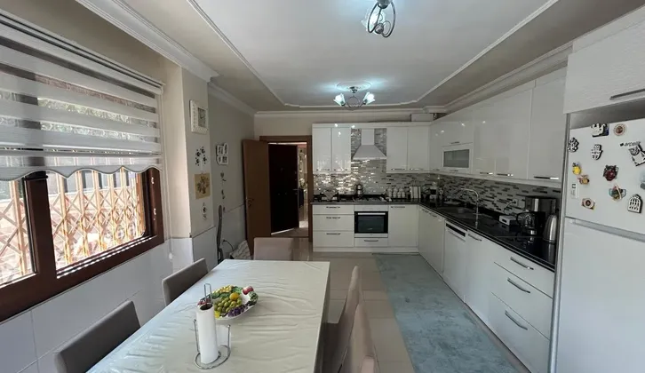 Özdere Çukuraltı Deniz ve Doğa Manzaralı Tripleks Eşyalı Villa