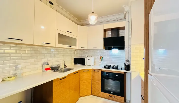 Dedebaşı Mahallesinde Eşyalı Ferah 1+1 Daire
