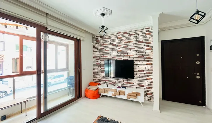 Dedebaşı Mahallesinde Eşyalı Ferah 1+1 Daire