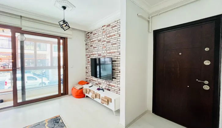Dedebaşı Mahallesinde Eşyalı Ferah 1+1 Daire