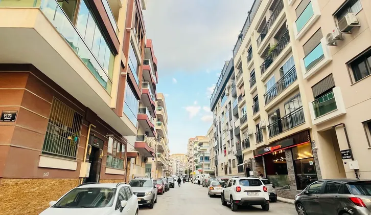 Dedebaşı Mahallesinde Eşyalı Ferah 1+1 Daire