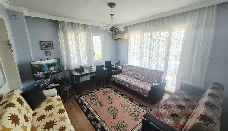 Buca Yiğitler Mahallesi Merkezi Konumda Ara Kat 3+1 Daire