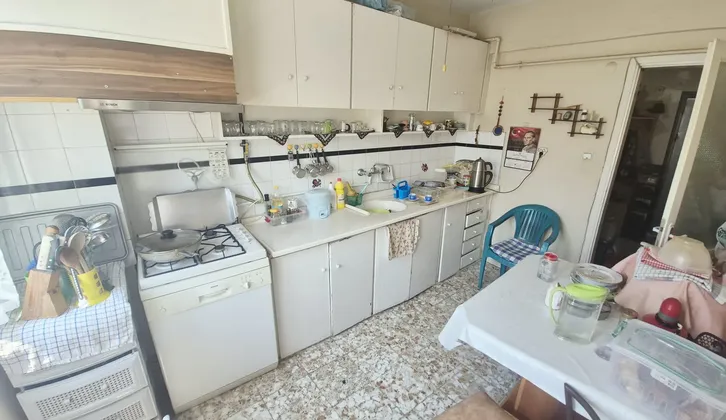 Buca Yiğitler Mahallesi Merkezi Konumda Ara Kat 3+1 Daire