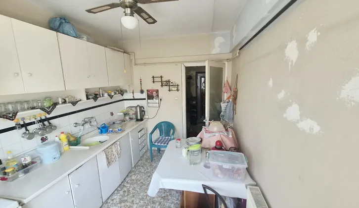 Buca Yiğitler Mahallesi Merkezi Konumda Ara Kat 3+1 Daire