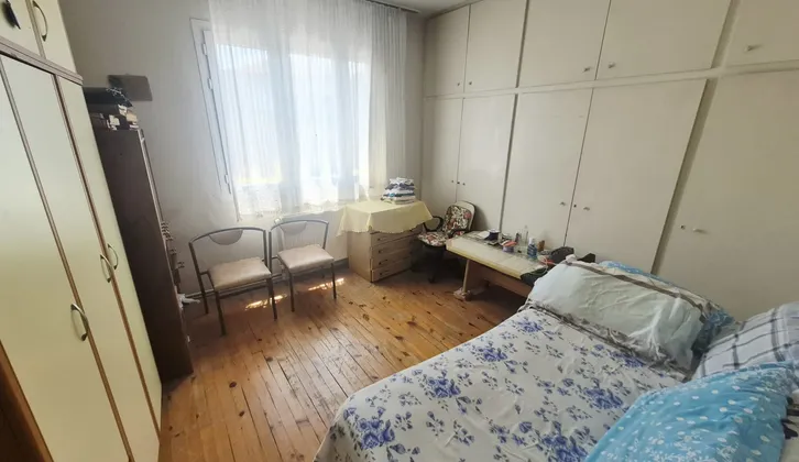 Buca Yiğitler Mahallesi Merkezi Konumda Ara Kat 3+1 Daire
