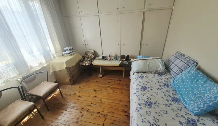 Buca Yiğitler Mahallesi Merkezi Konumda Ara Kat 3+1 Daire