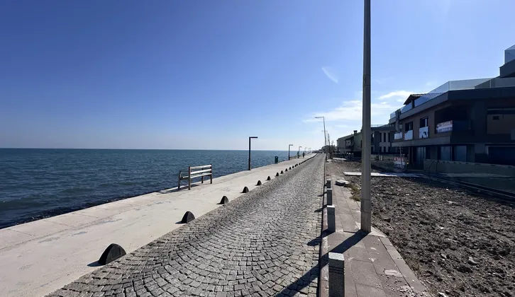 Güzelbahçe Urla Arasında 156 m² Deniz Kenarı Satılık Fırsat Arsa