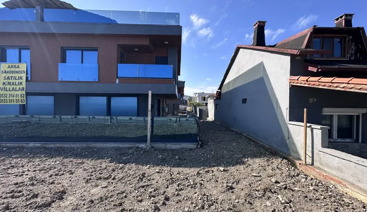 Güzelbahçe Urla Arasında 156 m² Deniz Kenarı Satılık Fırsat Arsa