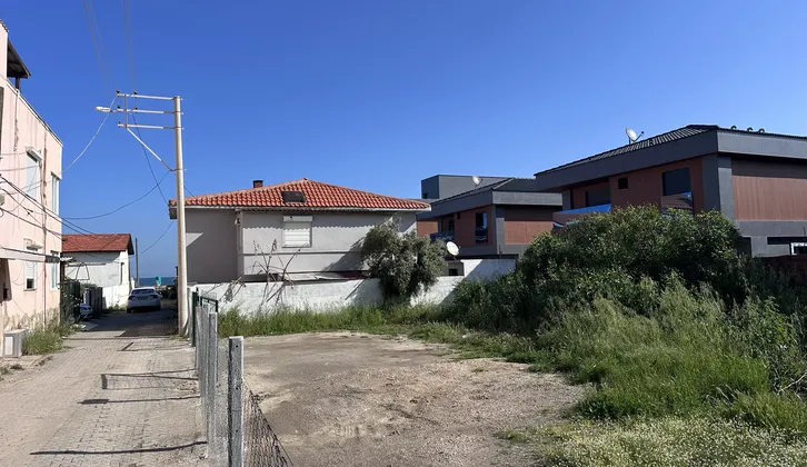 Güzelbahçe Urla Arasında 156 m² Deniz Kenarı Satılık Fırsat Arsa