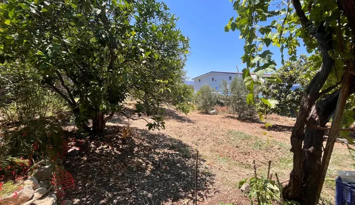 Marmaris Söğütte denize sıfır yapı kayıtlı 2 daireli