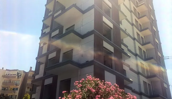 Sakarya caddesi üzerinde sıfır daire