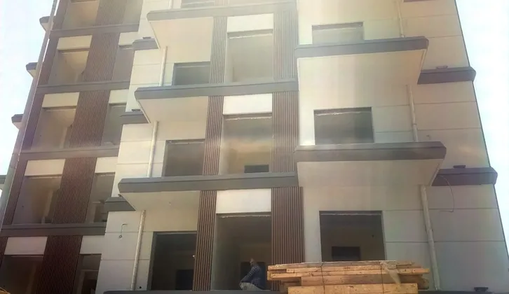 Sakarya caddesi üzerinde sıfır daire