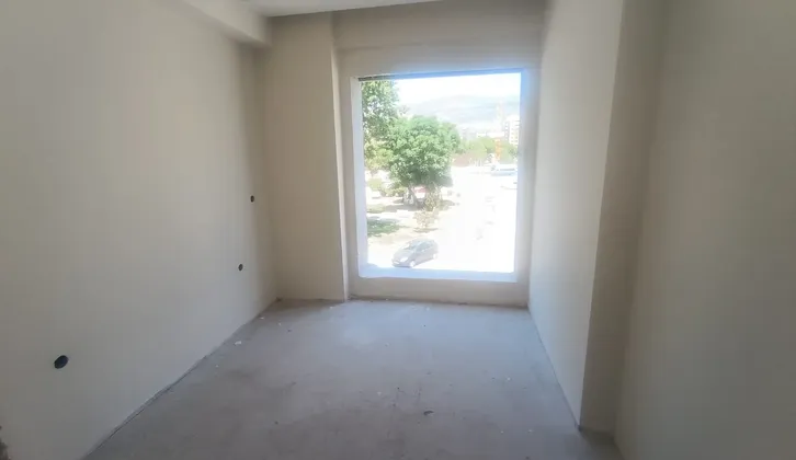 Sakarya caddesi üzerinde sıfır daire