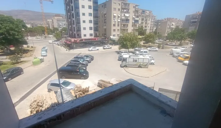 Sakarya caddesi üzerinde sıfır daire