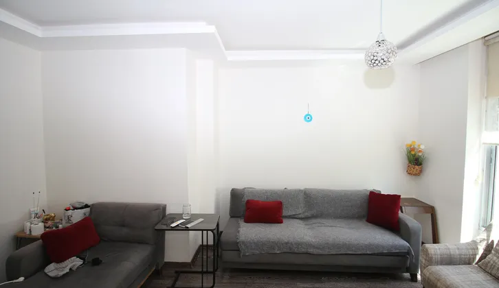 Narlı Mahallesinde Genç Binada Asansörlü Doğalgazlı 2+1