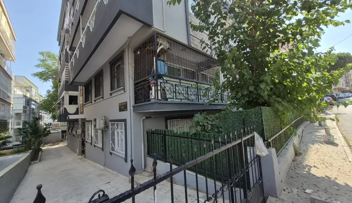 BUCA VERGİ DAİRESİ YAKINI MUHTEŞEM KONUMDA KREDİYE UYGUN ARAKAT 3+1 SATILIK DAİRE