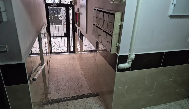 BUCA VERGİ DAİRESİ YAKINI MUHTEŞEM KONUMDA KREDİYE UYGUN ARAKAT 3+1 SATILIK DAİRE
