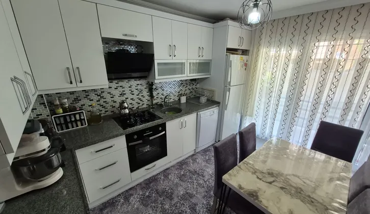 BUCA VERGİ DAİRESİ YAKINI MUHTEŞEM KONUMDA KREDİYE UYGUN ARAKAT 3+1 SATILIK DAİRE