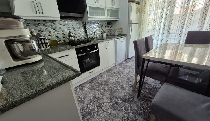 BUCA VERGİ DAİRESİ YAKINI MUHTEŞEM KONUMDA KREDİYE UYGUN ARAKAT 3+1 SATILIK DAİRE