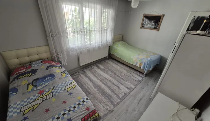 BUCA VERGİ DAİRESİ YAKINI MUHTEŞEM KONUMDA KREDİYE UYGUN ARAKAT 3+1 SATILIK DAİRE