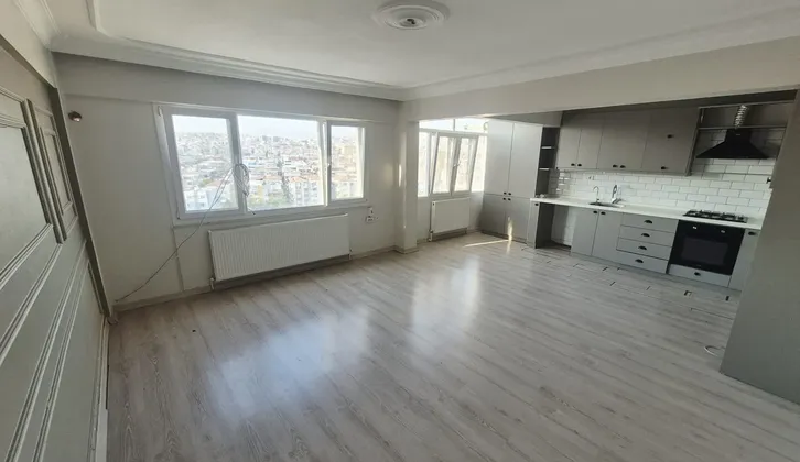 Buca Efeler Mahallesi Merkezi Konumda İlkokul Yakını 3+1 Satılık Daire