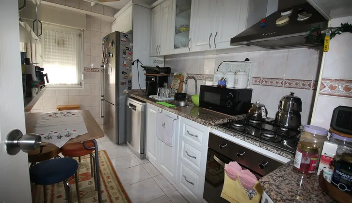 Vatan Mahallesi'nde, Bankacılar Sitesi'nde Satılık 3+1 Daire