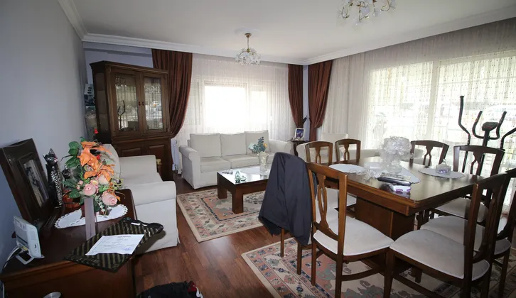 Vatan Mahallesi'nde, Bankacılar Sitesi'nde Satılık 3+1 Daire