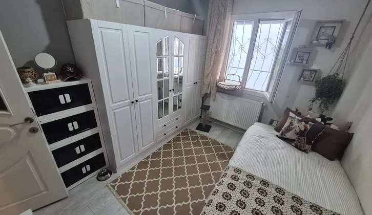Buca Güven Mahallesi İZBAN'a Yakın Ara Kat 3+1 Daire