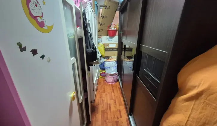 Buca Efeleler Mahallesinde Ara Kat Ebeveyn Banyolu 3+1 Satılık Daire