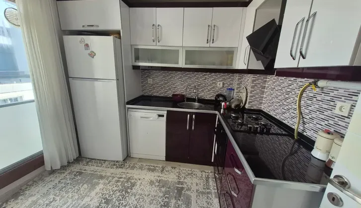 Laleli Mahallesi 8 Yillik Çift Cephe 2+1 Satilik Daire