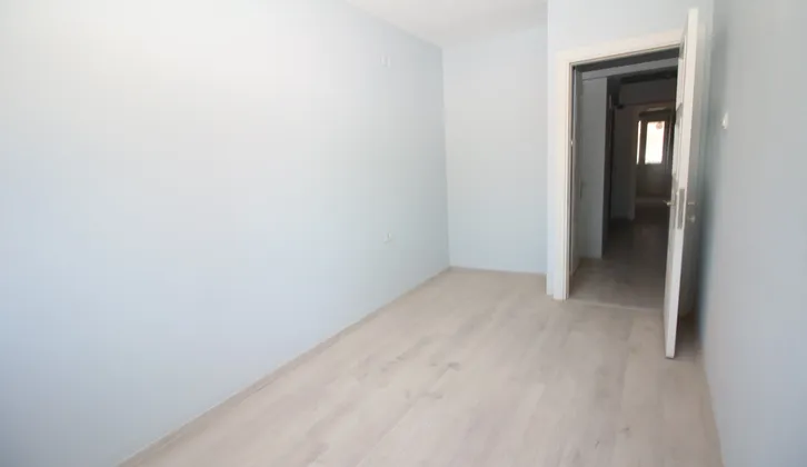Ödemiş Fırını Yakını Doğalgazlı,tadilatlı 2+1 Arakat