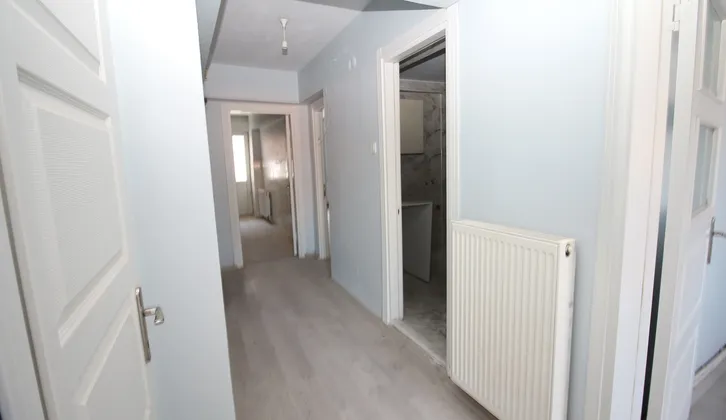 Ödemiş Fırını Yakını Doğalgazlı,tadilatlı 2+1 Arakat