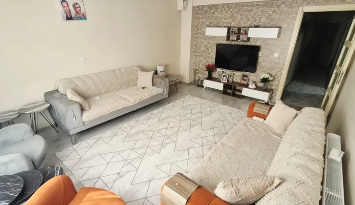 Buca İnönü Mahallesi'nde Krediye Uygun 4+1 Geniş Satılık Daire