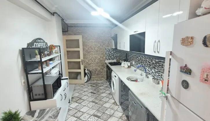 Buca İnönü Mahallesi'nde Krediye Uygun 4+1 Geniş Satılık Daire