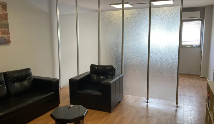 E.Hilton karşısı Sezer Doğan Sok Büyükbaş İşhanı Kiralık Ofis