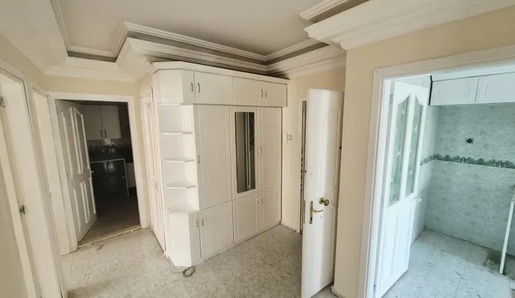 İzban'a ve Buca Tıp'a Yakın Hipodrom Manzaralı 3+1 Kiralık Daire