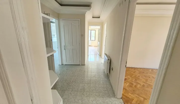 İzban'a ve Buca Tıp'a Yakın Hipodrom Manzaralı 3+1 Kiralık Daire