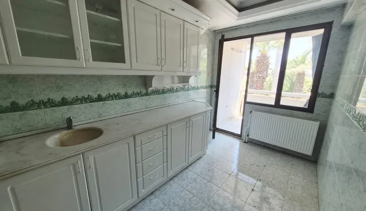 İzban'a ve Buca Tıp'a Yakın Hipodrom Manzaralı 3+1 Kiralık Daire