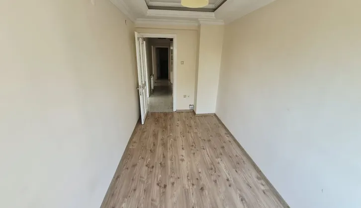 İzban'a ve Buca Tıp'a Yakın Hipodrom Manzaralı 3+1 Kiralık Daire