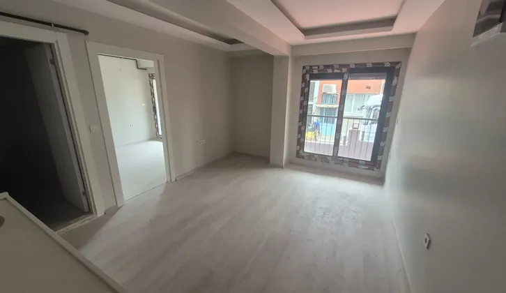 İzban'a Yakın Site İçerisinde Asansörlü 1+1 Kiralık Daire