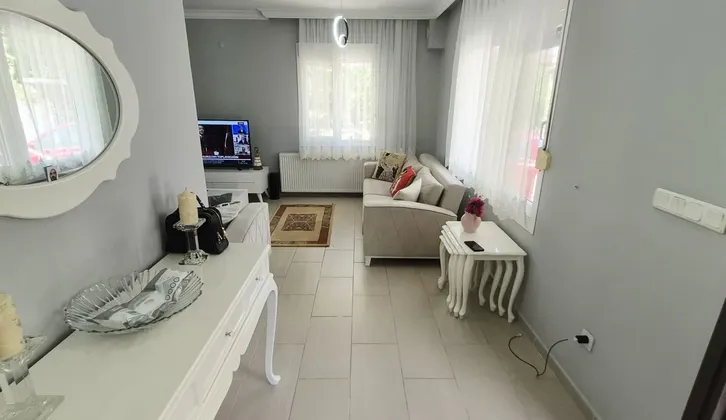 Urla'da Denize 100 Metre Mesafede Müstakil Villa