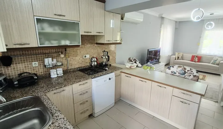 Urla'da Denize 100 Metre Mesafede Müstakil Villa