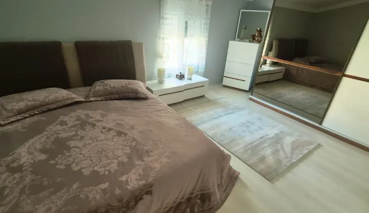 Urla'da Denize 100 Metre Mesafede Müstakil Villa