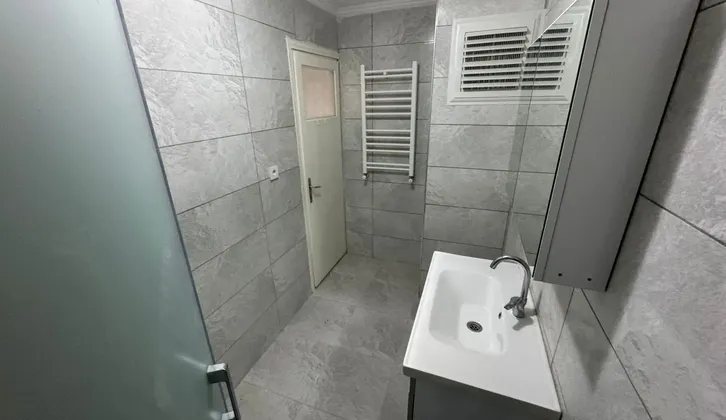 Yeşilyurt Basın Sitesi Tadilatlı Kiralık Köşe 2+1 Daire